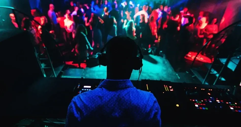 San Francisco Nightlife Guide 2026: Top Bars, Clubs & Late-Night Hotspots